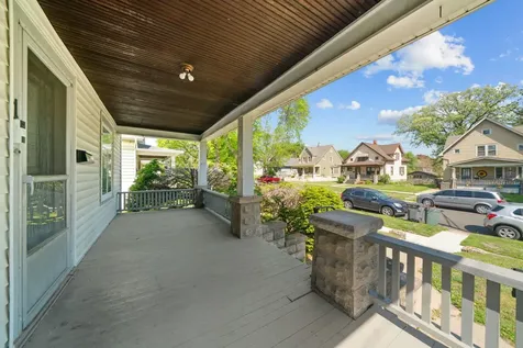 1631 8TH Avenue Rockford IL 61104
