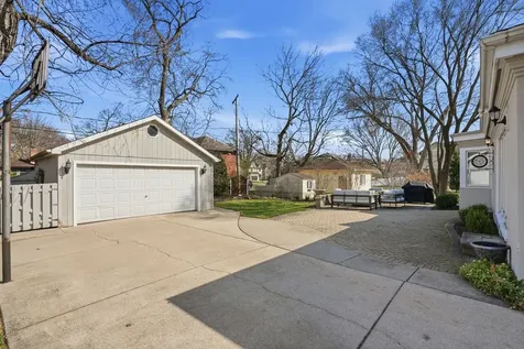 171 South Fairview Avenue Elmhurst IL 60126