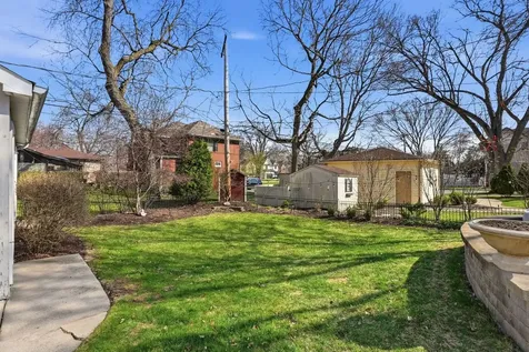 171 South Fairview Avenue Elmhurst IL 60126