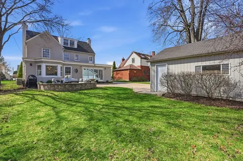 171 South Fairview Avenue Elmhurst IL 60126