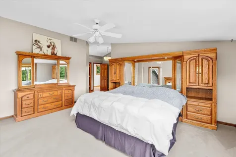6N056 Surrey Road Wayne IL 60184