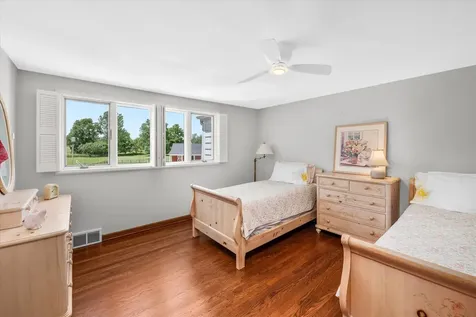 6N056 Surrey Road Wayne IL 60184