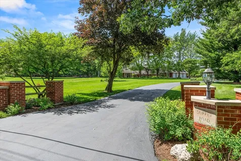 6N056 Surrey Road Wayne IL 60184