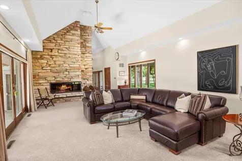 6N056 Surrey Road Wayne IL 60184