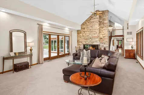 6N056 Surrey Road Wayne IL 60184