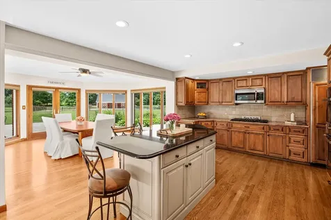 6N056 Surrey Road Wayne IL 60184