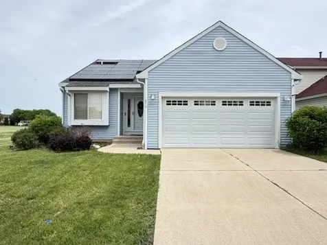 1870 Grosse Pointe Circle Hanover Park IL 60133