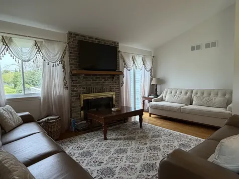 1870 Grosse Pointe Circle Hanover Park IL 60133