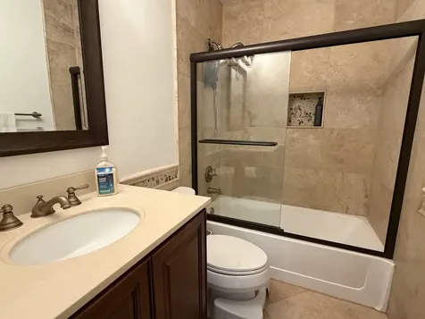 1870 Grosse Pointe Circle Hanover Park IL 60133