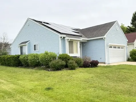 1870 Grosse Pointe Circle Hanover Park IL 60133