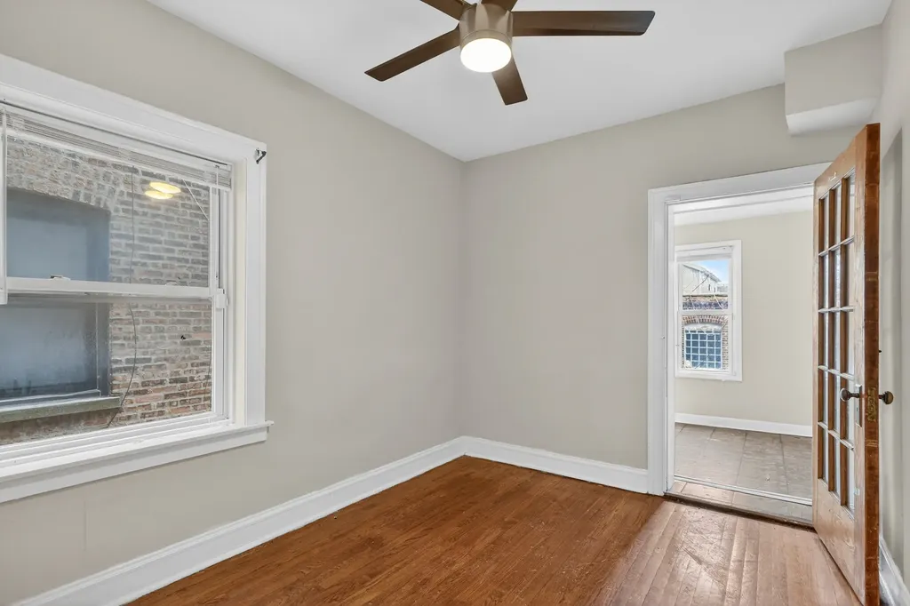8005 South Blackstone Avenue Chicago IL 60619