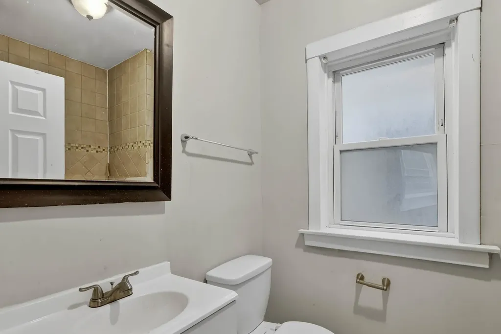 8005 South Blackstone Avenue Chicago IL 60619