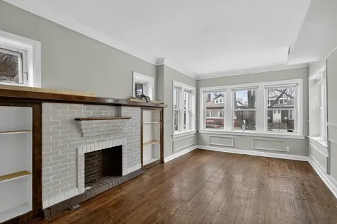 8005 South Blackstone Avenue Chicago IL 60619