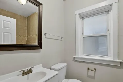 8005 South Blackstone Avenue Chicago IL 60619