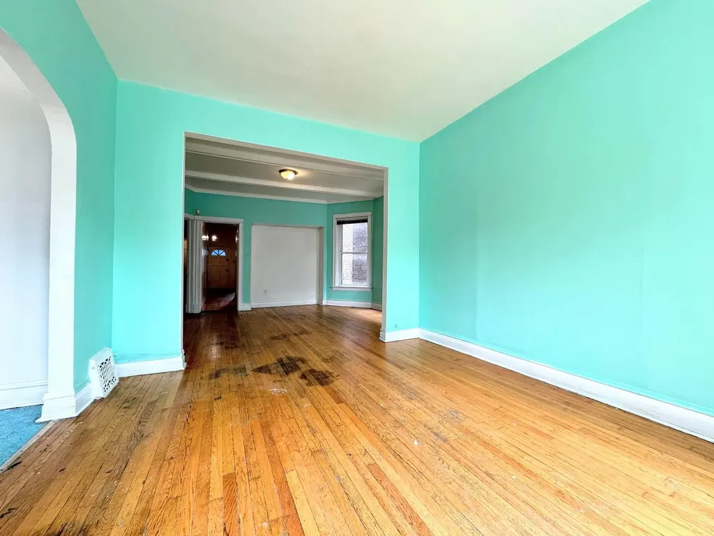 3914 West Gladys Avenue Chicago IL 60624