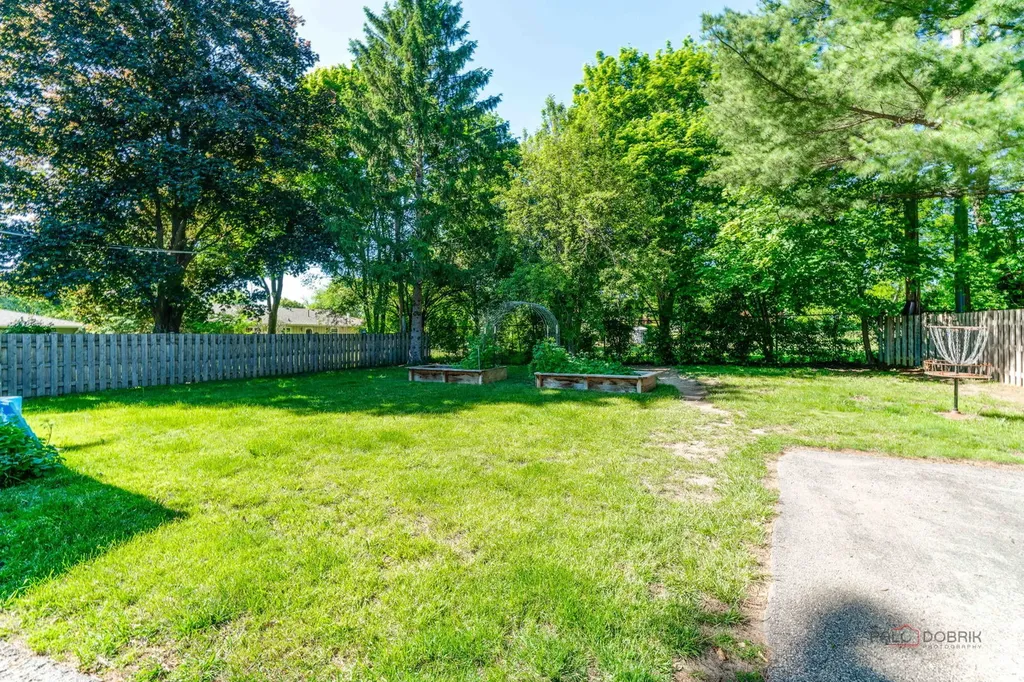 489 1ST Street Antioch IL 60002