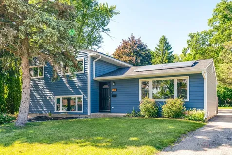 489 1ST Street Antioch IL 60002