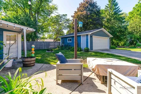 489 1ST Street Antioch IL 60002