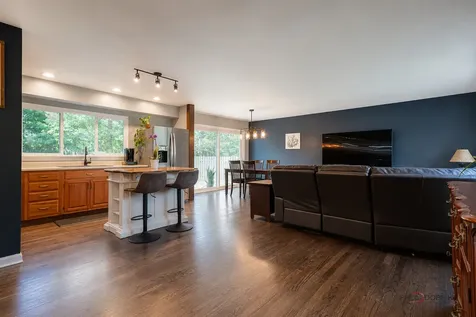 489 1ST Street Antioch IL 60002
