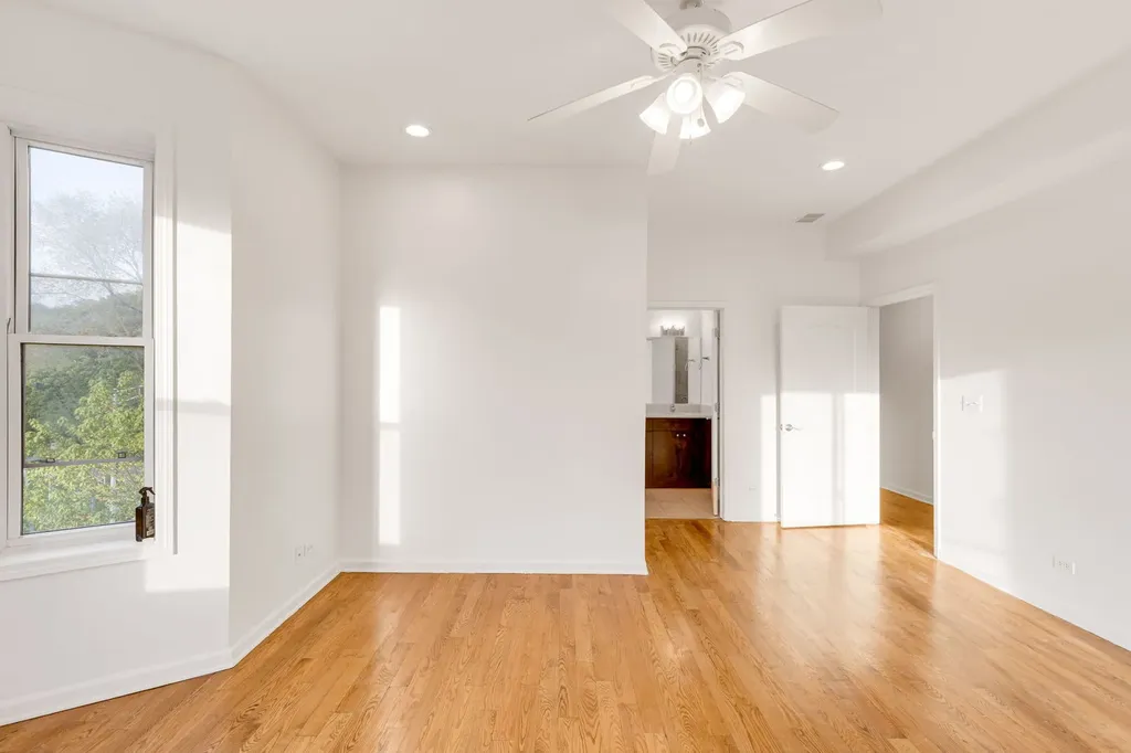 4800 South Saint Lawrence Avenue Chicago IL 60615