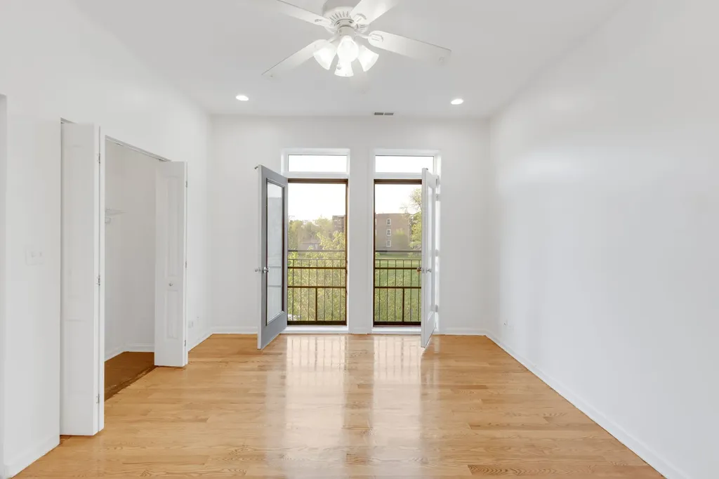 4800 South Saint Lawrence Avenue Chicago IL 60615