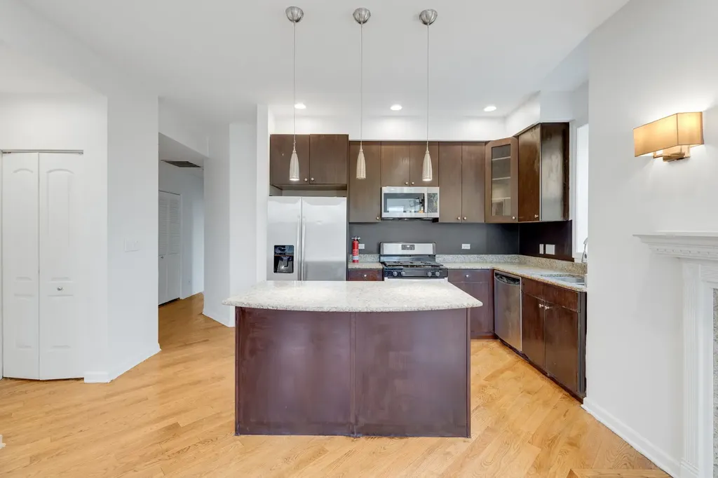 4800 South Saint Lawrence Avenue Chicago IL 60615
