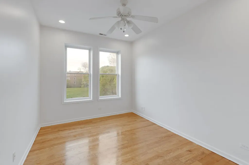4800 South Saint Lawrence Avenue Chicago IL 60615