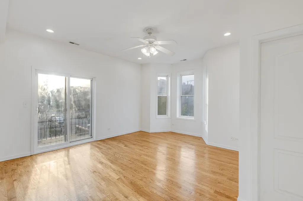 4800 South Saint Lawrence Avenue Chicago IL 60615