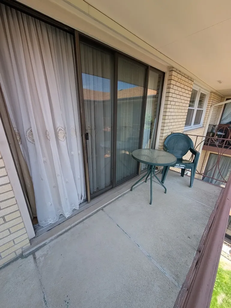 5516 West Windsor Avenue Chicago IL 60630