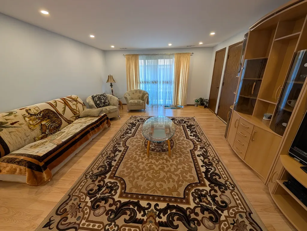 5516 West Windsor Avenue Chicago IL 60630