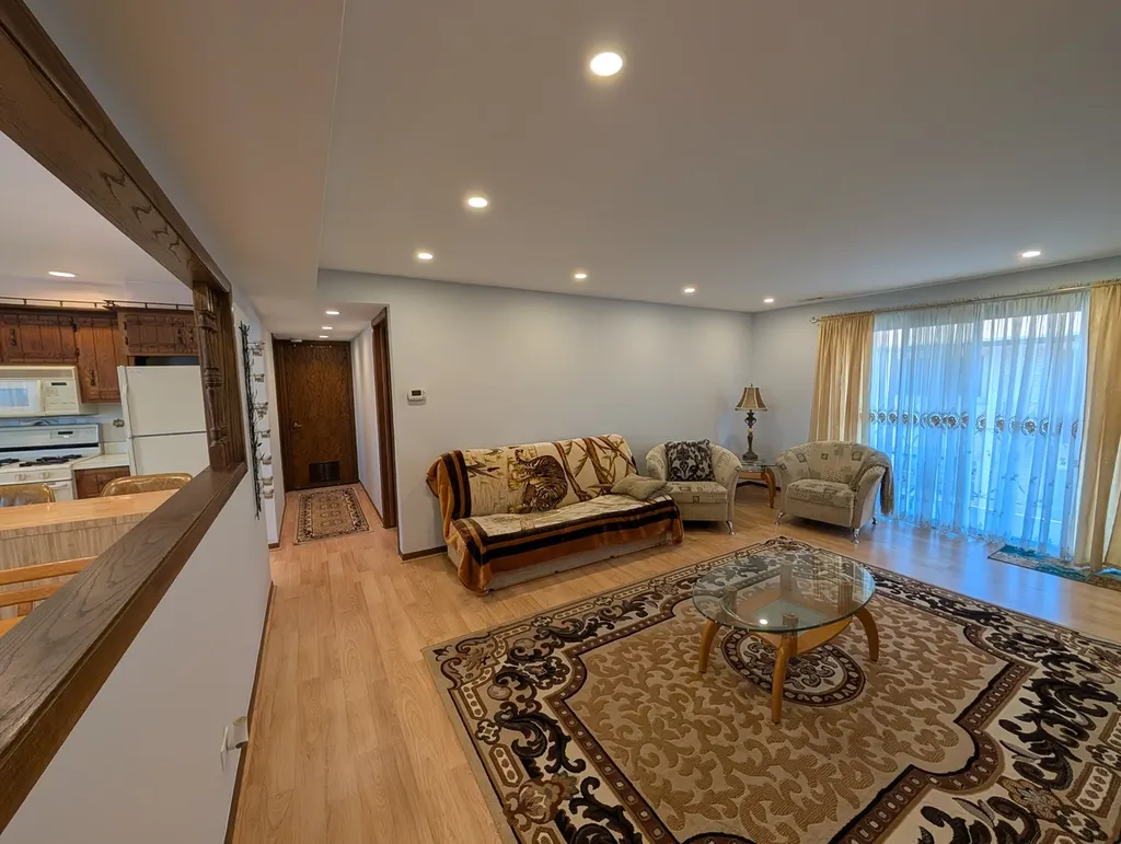 5516 West Windsor Avenue Chicago IL 60630