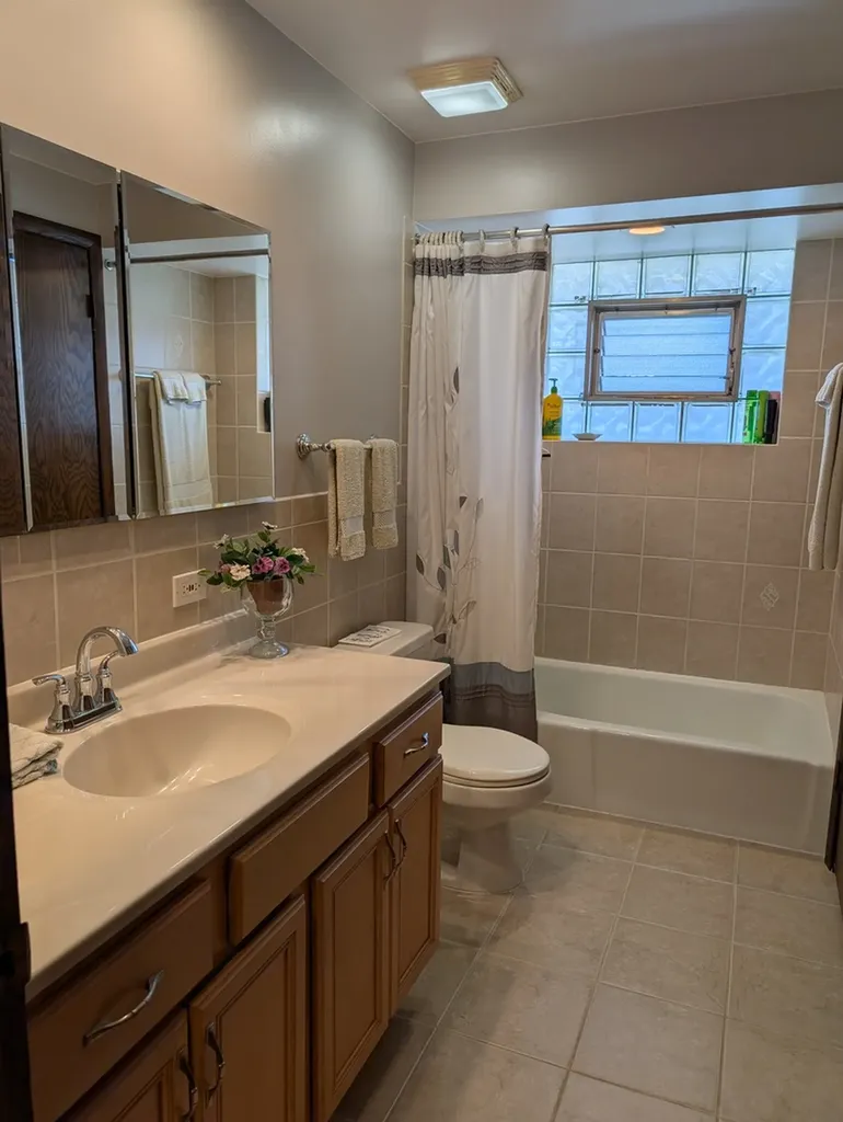 5516 West Windsor Avenue Chicago IL 60630