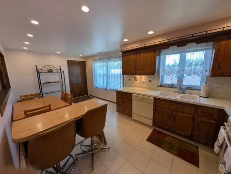 5516 West Windsor Avenue Chicago IL 60630