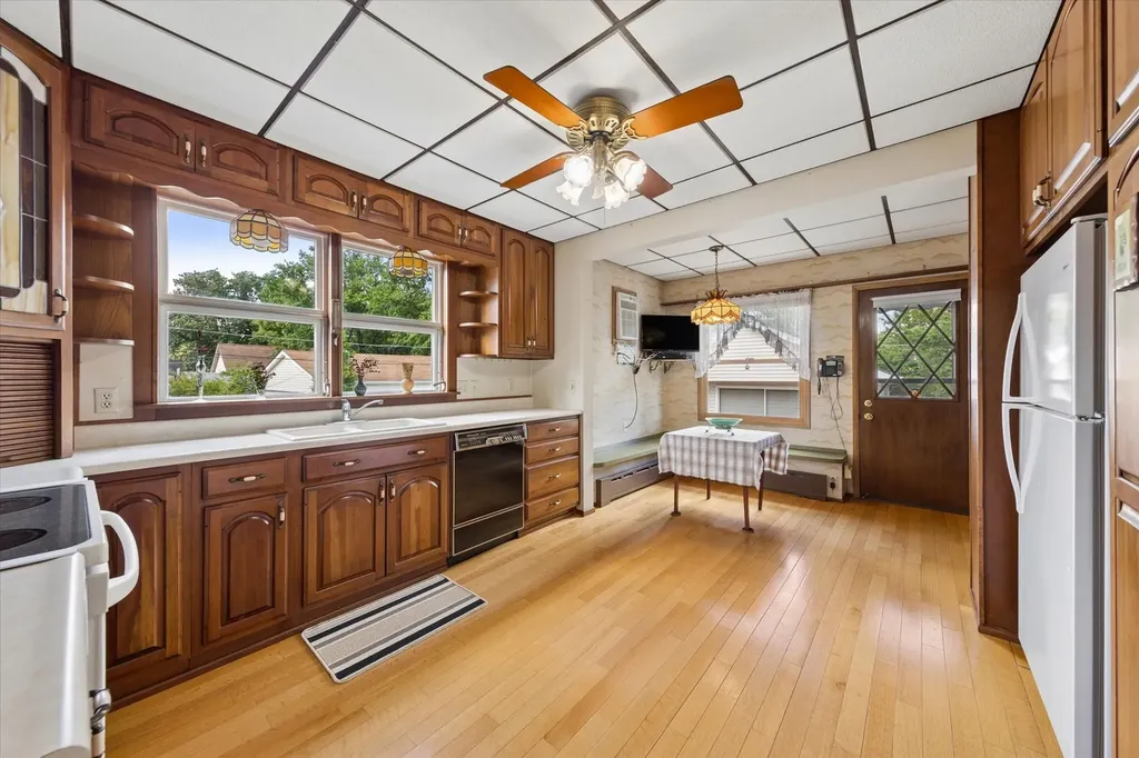 509 South Oakland Avenue Villa Park IL 60181