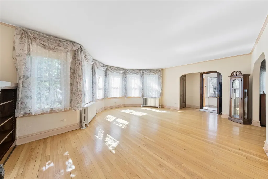 509 South Oakland Avenue Villa Park IL 60181
