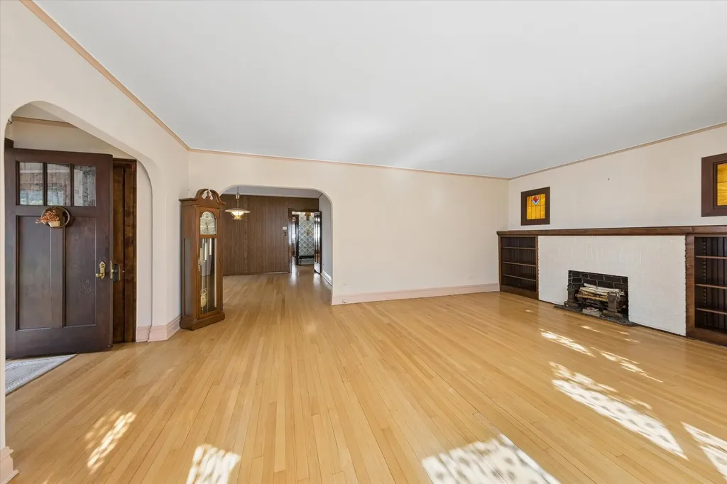 509 South Oakland Avenue Villa Park IL 60181