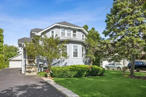 509 South Oakland Avenue Villa Park IL 60181