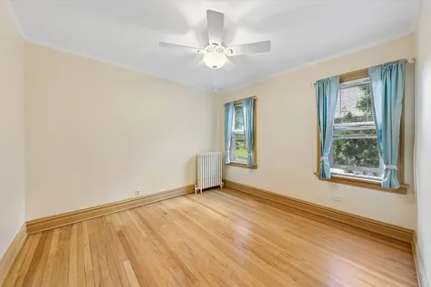 509 South Oakland Avenue Villa Park IL 60181