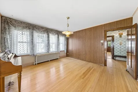 509 South Oakland Avenue Villa Park IL 60181