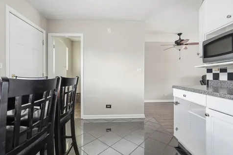 9835 Garden Court Schiller Park IL 60176