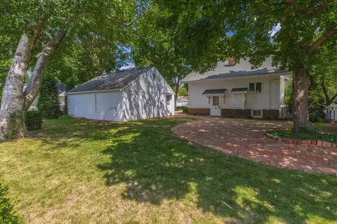 1507 East Taylor Street Bloomington IL 61701