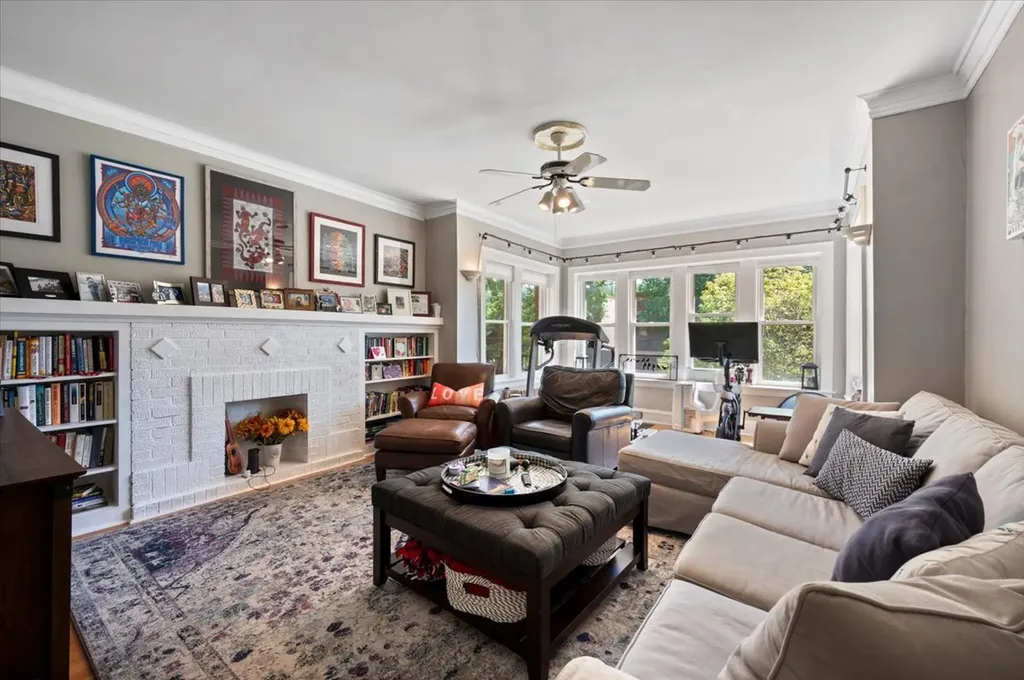 3618 North Bell Avenue Chicago IL 60618