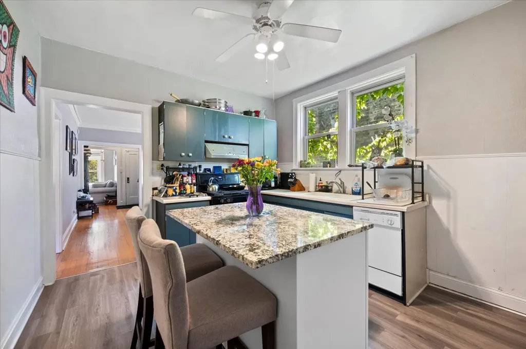3618 North Bell Avenue Chicago IL 60618