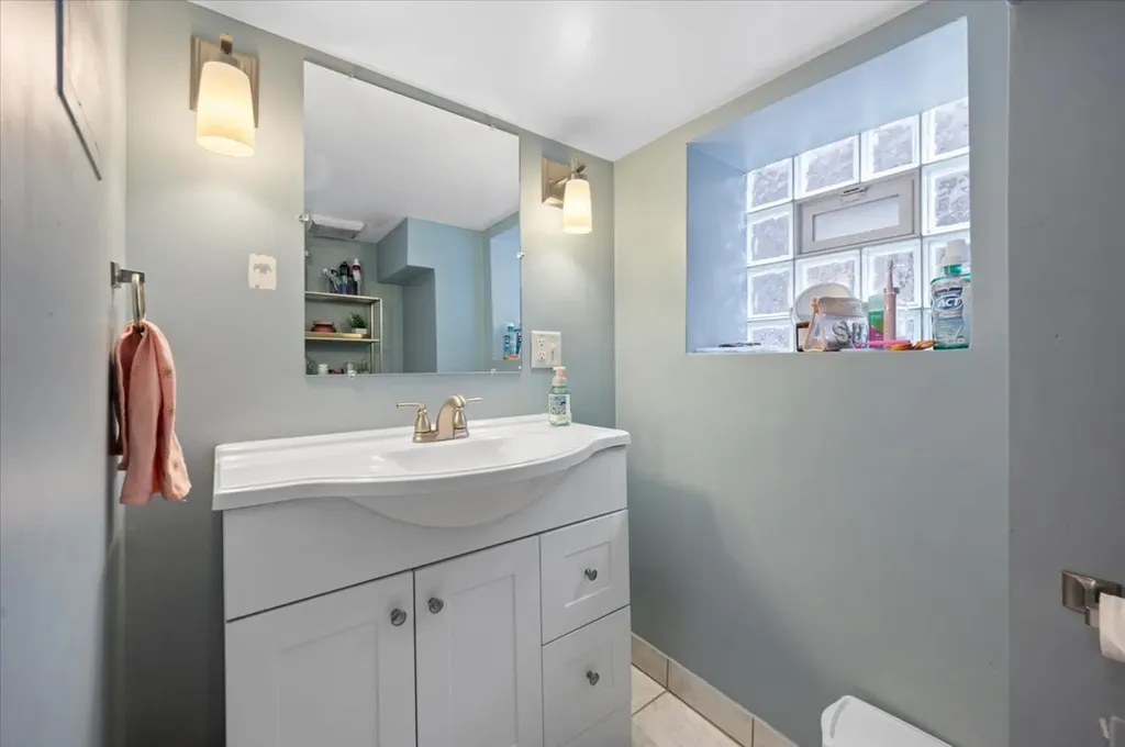 3618 North Bell Avenue Chicago IL 60618
