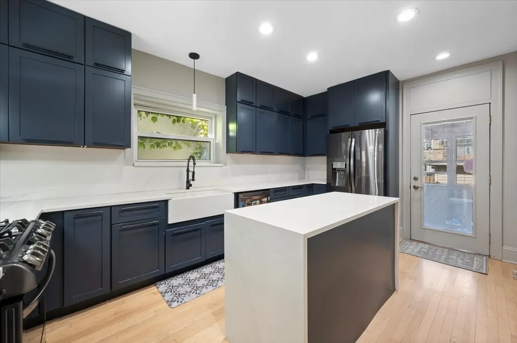 3618 North Bell Avenue Chicago IL 60618