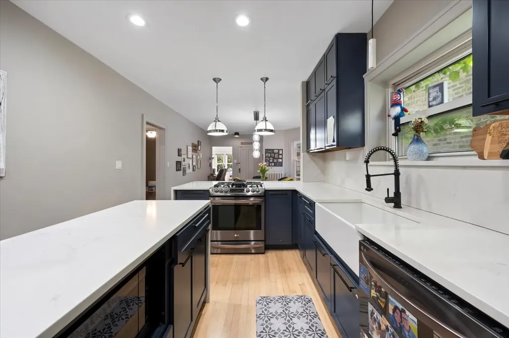 3618 North Bell Avenue Chicago IL 60618