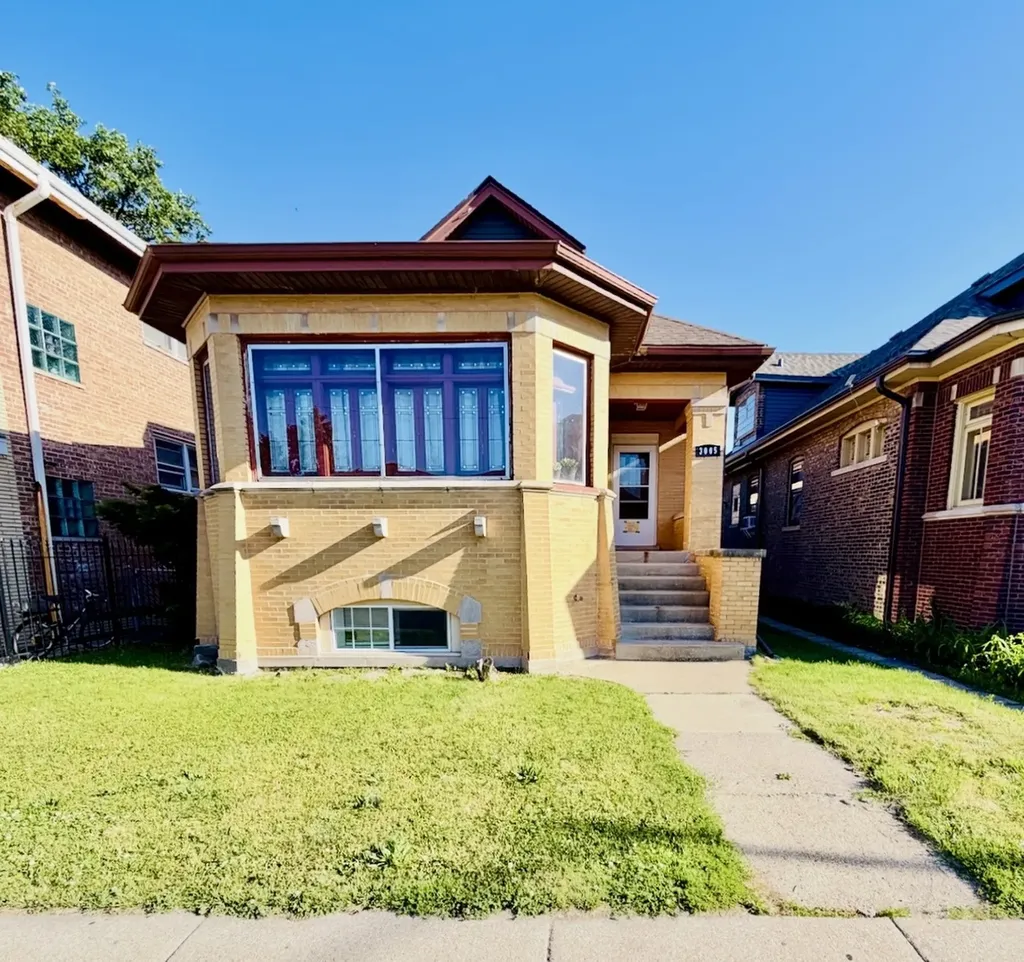 3005 West 55th Street Chicago IL 60632