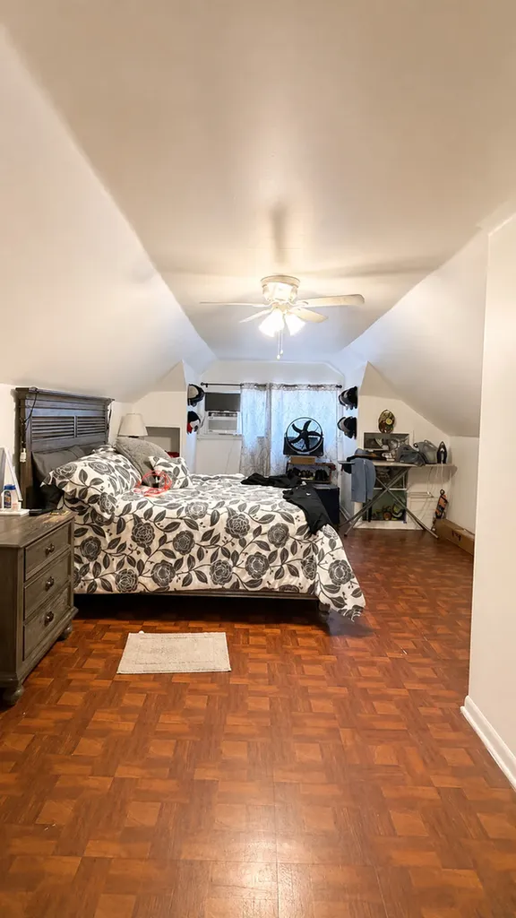 3005 West 55th Street Chicago IL 60632