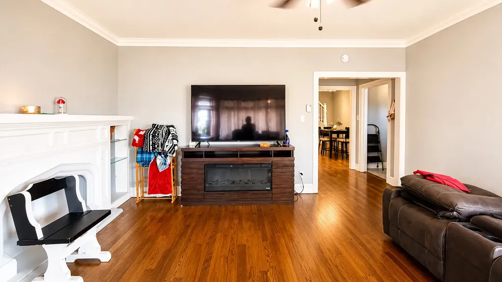 3005 West 55th Street Chicago IL 60632