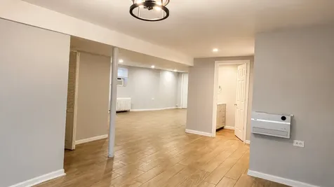 3005 West 55th Street Chicago IL 60632
